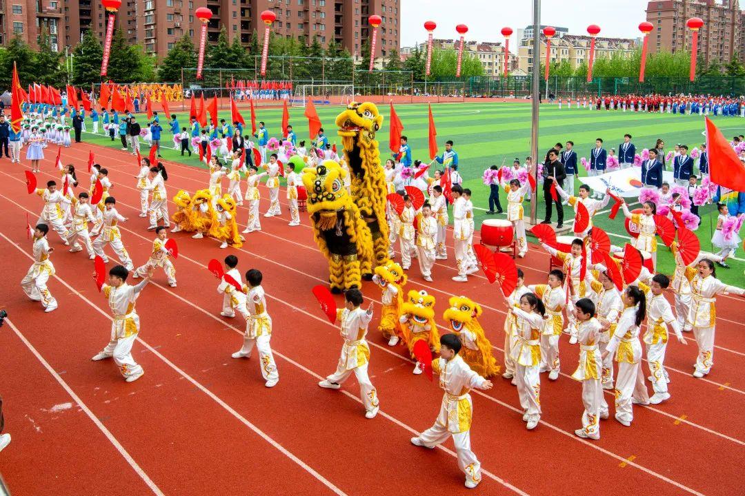 城阳区新面貌，蓬勃发展的城市探索